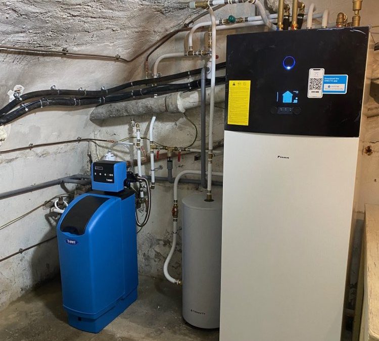 Remplacement d&rsquo;une chaudière fioul par une pompe à chaleur haute température de la marque DAIKIN