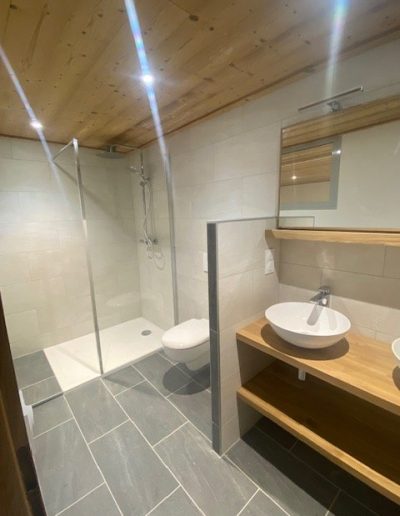 réalisation salles de bain à Chezery-Forens