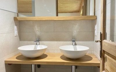 Réalisation de salles de bain dans un chalet à Chézery-Forens