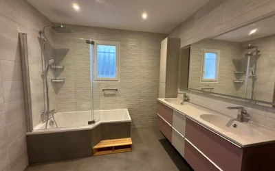 Transformation d’une salle de bain à Cessy : avant/après